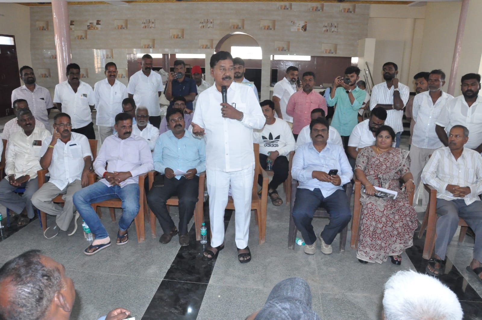 ಅಂಬೇಡ್ಕರ್ ಭವನ ಉದ್ಘಾಟನೆ - ಭೀಮನಗರದವರ ನಿರ್ಧಾರಕ್ಕೆ ಬದ್ದ - ಶಾಸಕ ಎ.ಆರ್. ಕೃಷ್ಣಮೂರ್ತಿ ದೃಡ ನಿಲುವು